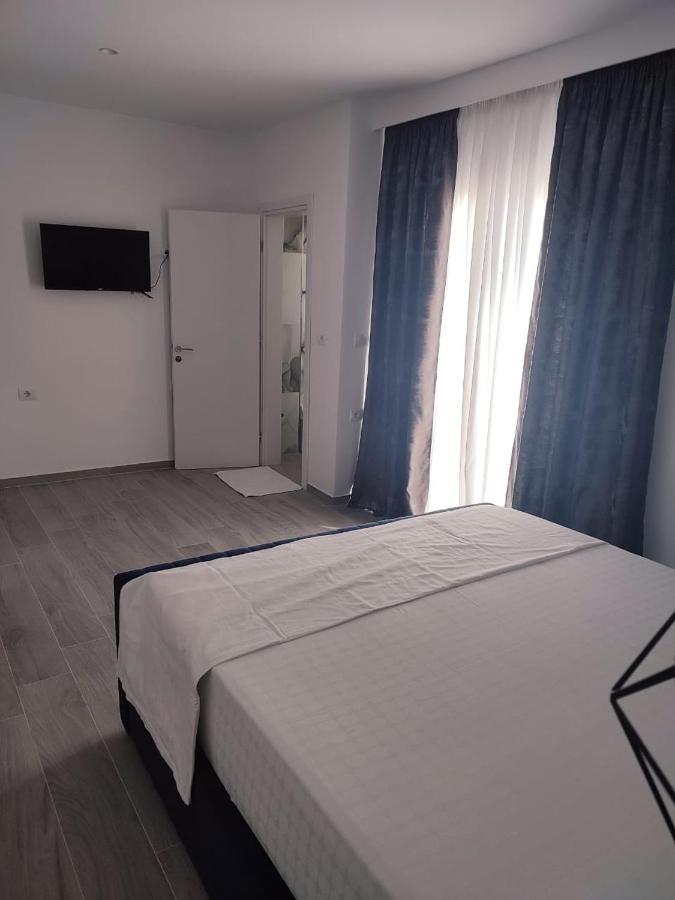 Proda Apartments Sarandë Buitenkant foto