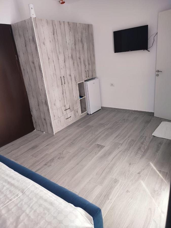 Proda Apartments Sarandë Buitenkant foto